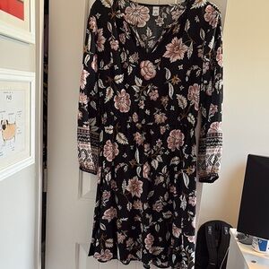 Old Navy Black and Pink Bishop Sleeve Sundress